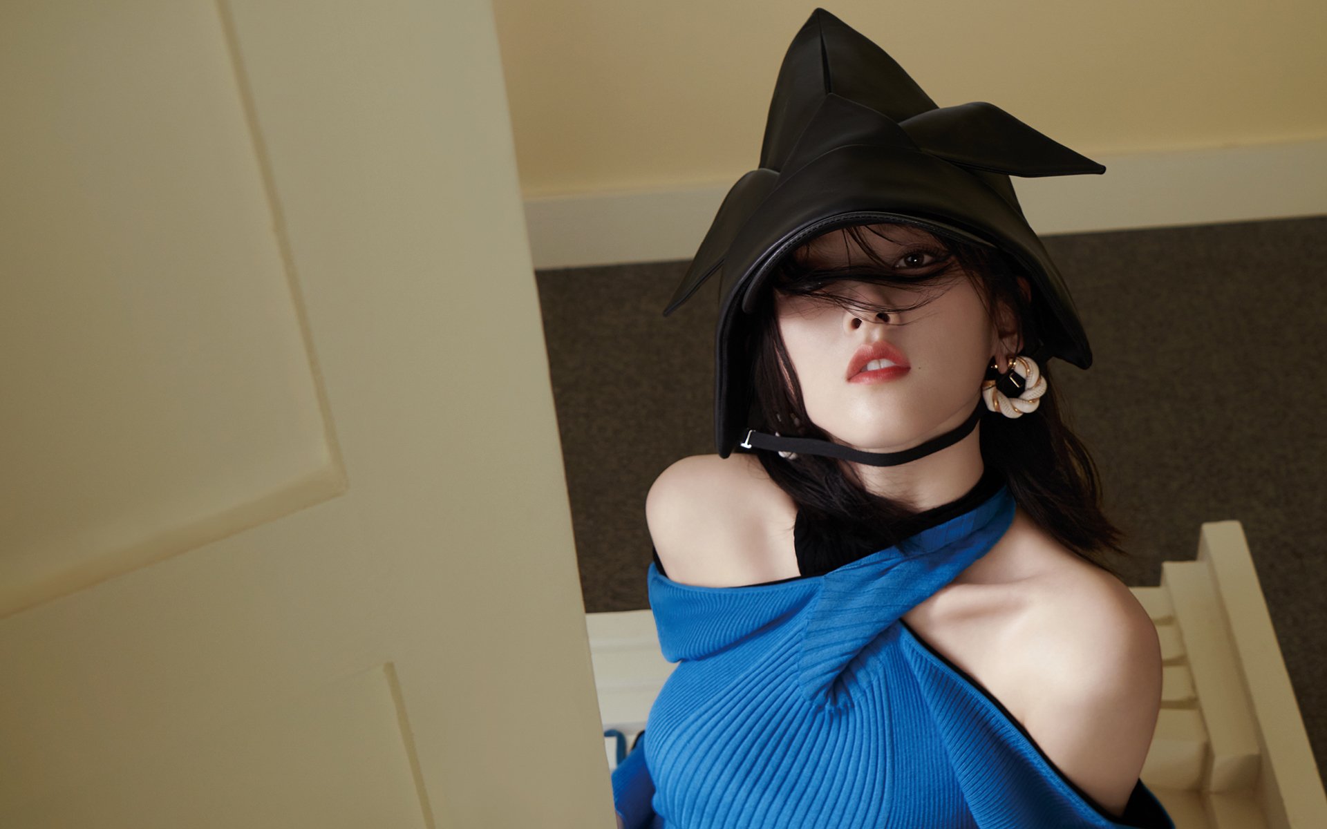红毯秀：赛事现场的明星嘉宾风采展现，红毯女神是谁